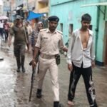 खगड़िया की महिला यात्री का मोबाइल छीनकर भाग रहे चोर गिरफ्तार